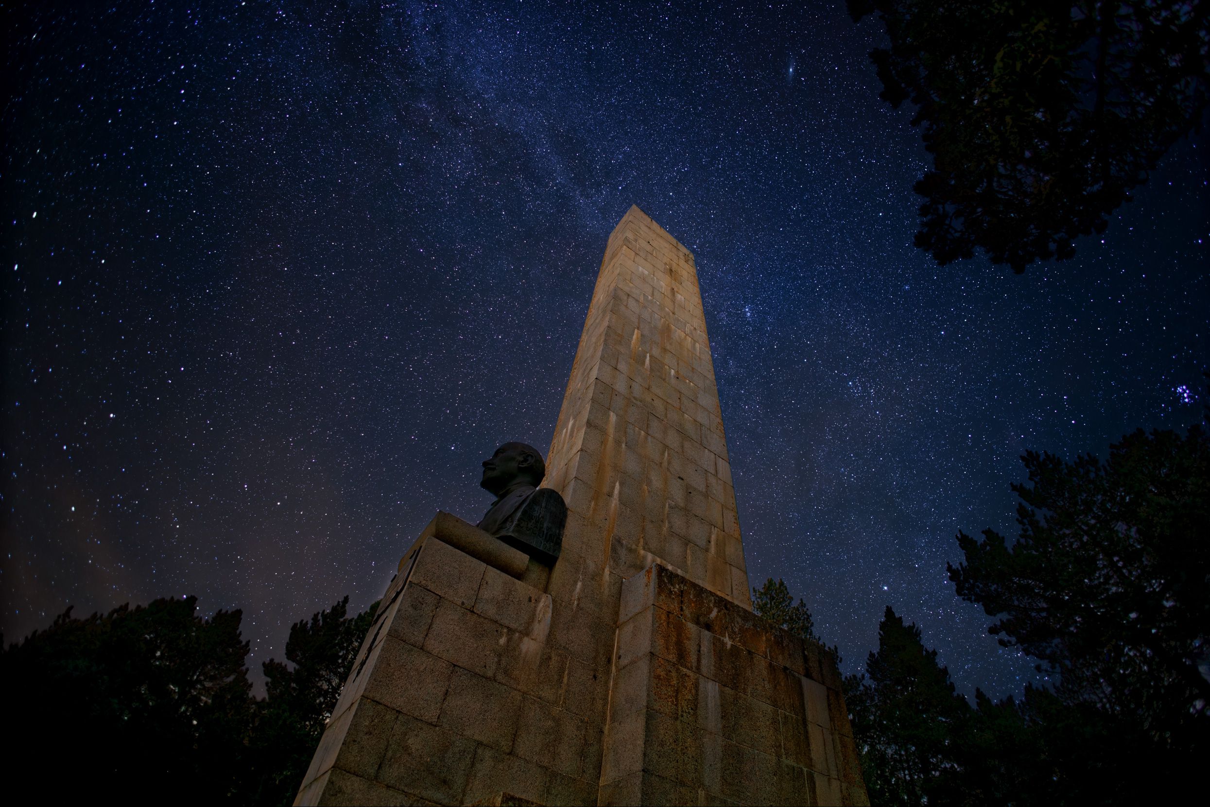 monument à Joachim Estrade